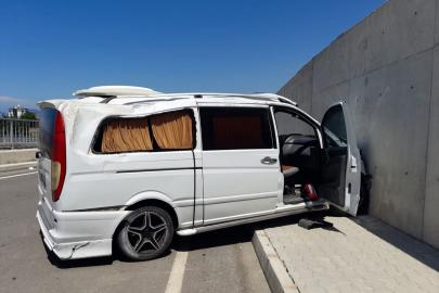 Alanya'da otomobil ile hafif ticari aracın çarpıştığı kazada 1 kişi yaralandı