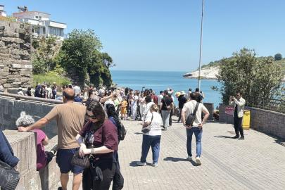 Amasra'da bayram yoğunluğu; 5 günde 25 bin 308 araç girişi oldu