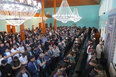 Azerbaycan'da Kurban Bayramı namazı kılındı