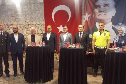 Finike'de bayramlaşma töreni düzenlendi