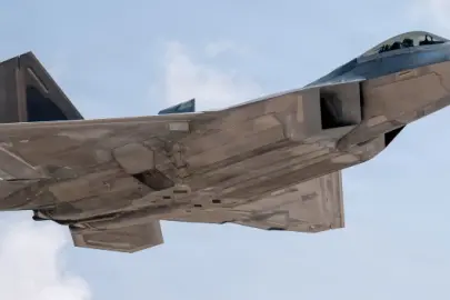 İsrail’e F-22 savaş uçakları konuşlandırıyor