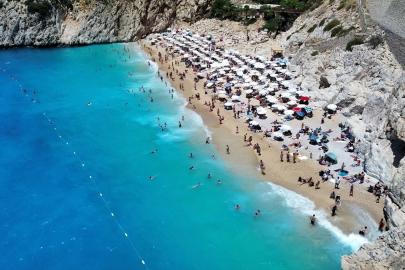 Kaş'taki Kaputaş'ın Avrupa'daki en iyi 10 plaj listesine girmesi turizmcileri sevindirdi