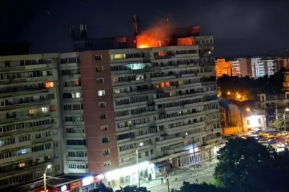 Romanya'da bir apartmana Rus İHA'sı düşmesi sonucu 2 kişi yaralandı