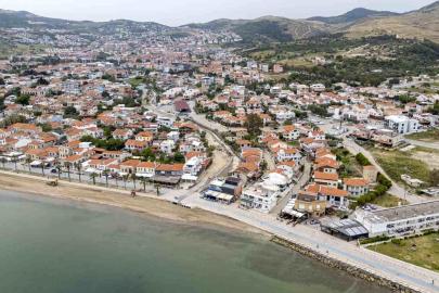 Yeni Foça'da tarihi dere yatağı güçlendiriliyor