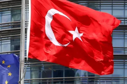 AB Komisyonunun 3 üyesi Türkiye'de temaslarda bulunacak