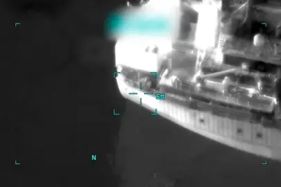 ABD’den Umman Körfezi’nde yeni saldırı: Ticari tanker füzelerle vuruldu
