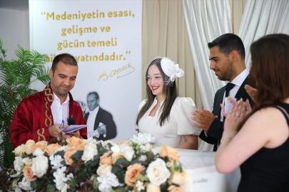 Adana ve Mersin'de nikah daireleri "06.06.2026"da evlenmek isteyenleri ağırladı