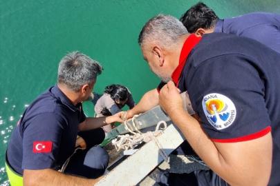 Adana'da köprüden nehre düşen kadını itfaiye ekipleri kurtardı