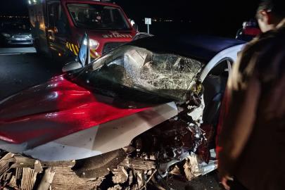 Ağrı'da 2 otomobilin çarpışması sonucu 6 kişi yaralandı
