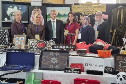 Akçakale'de Halk Eğitimi Merkezi yıl sonu sergisi açıldı
