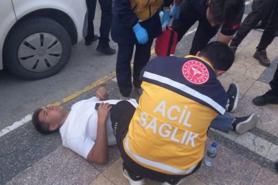 Aksaray'da Kaldırımda Yürüyen Gence 'Neden Yan Baktın?' Diye Saldırı