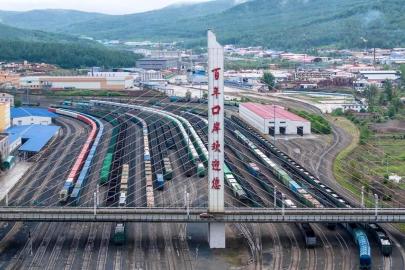 Albüm: Çin-Avrupa Yük Treni Hizmetinin Doğu Koridorunda Bu Yıl 3.000'den Fazla Sefer Düzenlendi