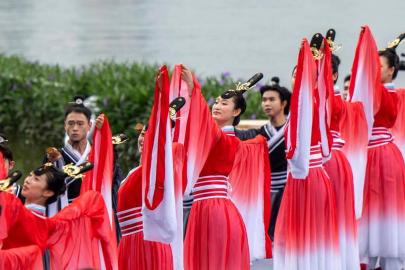 Albüm: Çin'in Yichang Kentinde Ejderha Teknesi Festivali Kutlamaları Başladı