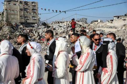 Albüm: Gazze'deki Cibaliye Mülteci Kampı'nda Toplu Nikah Töreni Düzenlendi