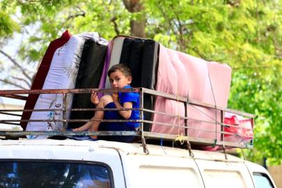 Albüm: Lübnan'da Halk Yıkılan Yerleşim Yerlerinin Yeniden İnşa Edilmesini Umut Ediyor
