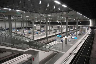 Almanya'da Telsiz İletişiminde Yaşanan Arıza Nedeniyle Tren Seferleri Durdu
