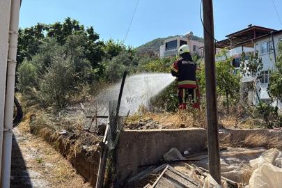 Anamur ilçesinde bahçede çıkan yangın söndürüldü
