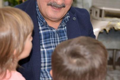 Antalya İl Sağlık Müdürü Özkan, evleri ziyaret edip aşının önemini anlattı