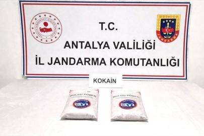 Antalya'da 1 kilo 375 gram kokain ele geçirildi