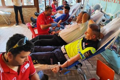 Antalya'da jandarma personeli Türk Kızılaya kan bağışında bulundu