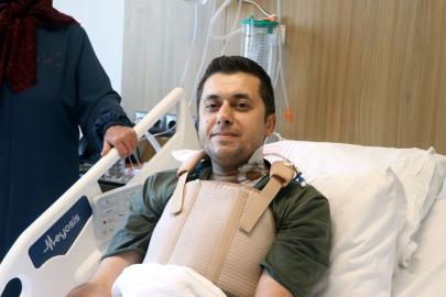 Aortu yırtılan hasta, yapay damarla hayata tutundu