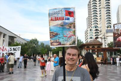 Arnavutluk'ta Trump bağlantılı turizm projesine karşı protestolar 12. gününde