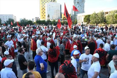Arnavutluk'ta Turizm Projesi Protestoları 22 Gündür Sürmekte