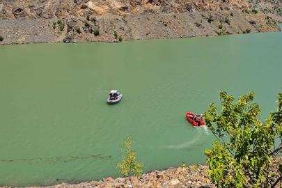 Artvin'de kayıp baba ve oğlunu arama çalışmalarına devam edildi