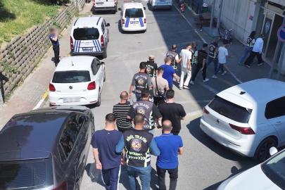 Avcılar'da trafikte konvoy yapan 10 sürücüye 230 bin lira para cezası