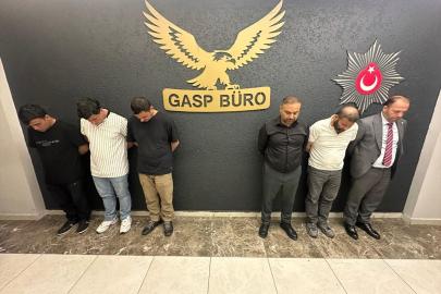 AVM'de denetim yaparken görüntülenen 6 şüpheli yakalandı
