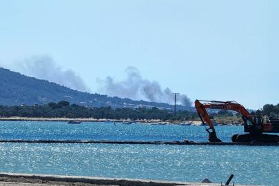 Ayvalık'ta Cunda Adası'nda çıkan yangın kontrol altına alındı
