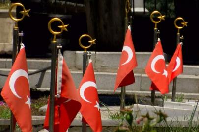 Babalar Günü'nde Edirnekapı Şehitliği'nde Duygusal Anlar