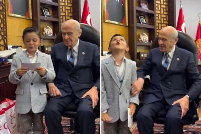 Bahçeli de şaşkın! Önce şiir okudu sonra ulumaya başladı