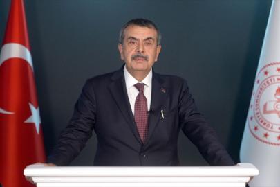 Bakan Tekin, öğretmenlere hitap etti