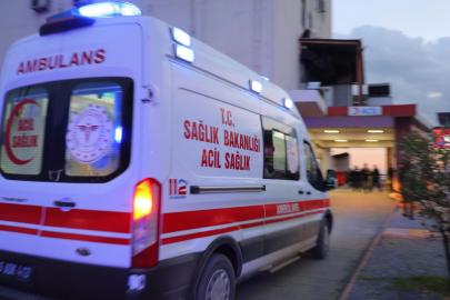 Balıkesir'de iki otomobilin çarpıştığı kazada 2 kişi öldü, 3 kişi ağır yaralandı