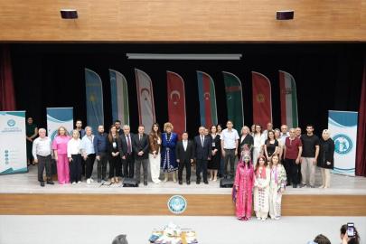 Balıkesir'de Uluslararası Türk Dünyası Öğrenci Sempozyumu gerçekleştirildi