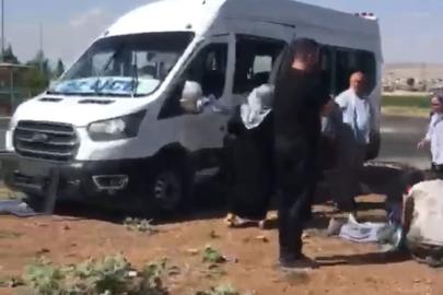 Batman'da yolcu minibüsü ile para nakil minibüsü çarpıştı: 15 yaralı