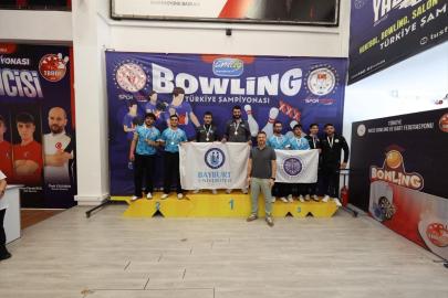 Bayburt Üniversitesi bowling takımı 10 madalya kazandı