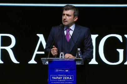 Bayraktar: Makinelerin ve makine insanlarının istilası ile karşı karşıyayız