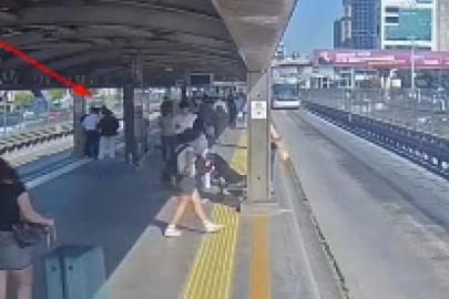 Beylikdüzü'nde metrobüsteki 'yan baktın' cinayetine ilişkin yeni görüntüler ortaya çıktı