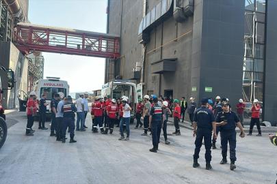 Bilecik'teki çelik fabrikasında meydana gelen patlamada 3 kişi yaralandı