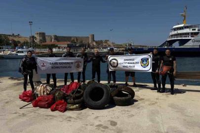 Bozcaada Limanı'nda deniz dibi temizliği gerçekleştirildi