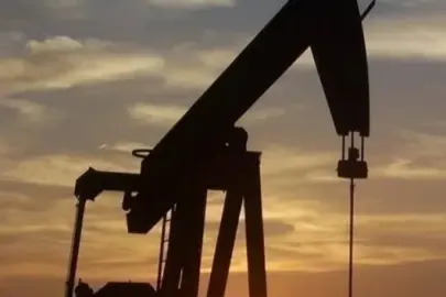 Brent petrolün varili 97,60 dolardan işlem görüyor
