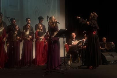 Bursa'da Harı-Bülbül Korosu konser verdi