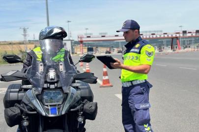 Çanakkale'de jandarma ekiplerince 4 bin 576 araç denetlendi