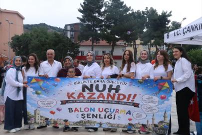 Çankırı'da beyin tümörünü yenen 8 yaşındaki çocuk için 400 balon gökyüzüne bırakıldı