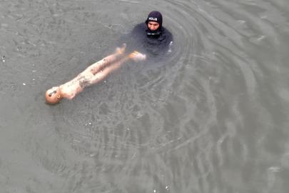 Ceset sandılar, cansız manken çıktı