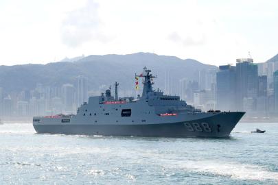 Çin Halk Kurtuluş Ordusu Hong Kong Garnizonu Ortak Devriye Düzenledi