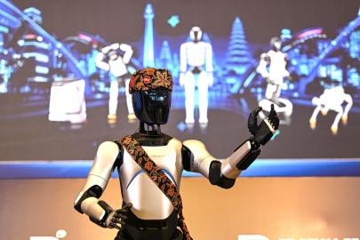 Çinli Robotik Şirketi Agibot, Taylandlı Vst Ecs Şirketiyle Ortaklık Anlaşması İmzaladı