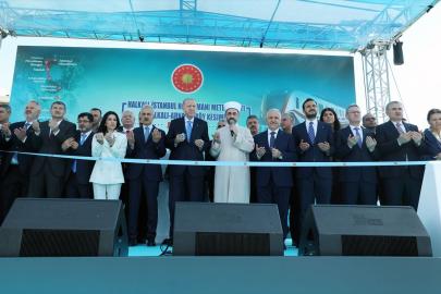 Cumhurbaşkanı Erdoğan: İstanbul'u kaderine terk etmemekte kararlıyız